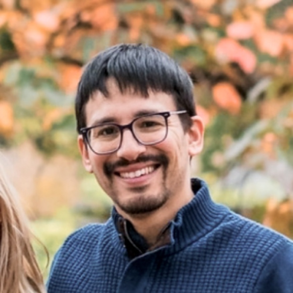 Meet your Posher, Eyal